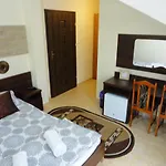 Grand Villa Ustka- Marmonoli, Pokoje Z Balkonami I Tarasami, Parking W Cenie ! Frühstückspension 3*