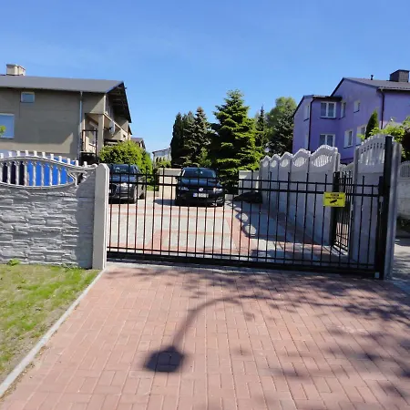 Grand Villa Ustka- Marmonoli, Pokoje Z Balkonami I Tarasami, Parking W Cenie ! Frühstückspension 3*