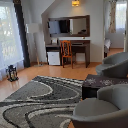 Grand Ustka- Marmonoli Nocleg ze śniadaniem Ustka