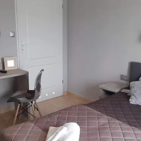 Couette-café Grand Ustka- Marmonoli, Z Balkonami I Tarasami, Parking W Cenie ! 3*