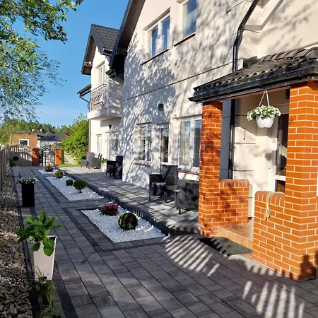 Grand Villa Ustka- Marmonoli, Pokoje Z Balkonami I Tarasami, Parking W Cenie ! Stolpmünde