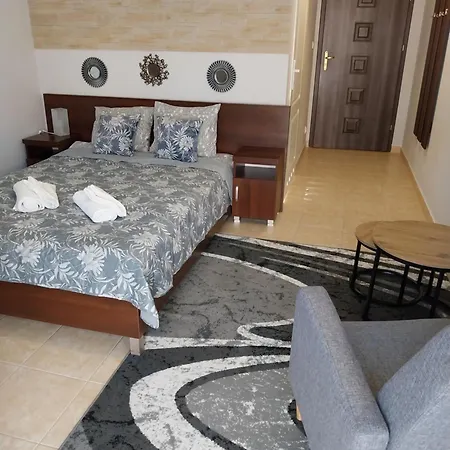 Grand Ustka- Marmonoli Bed & Breakfast 2*
