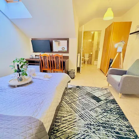 Grand Villa Ustka- Pokoje Z Balkonami I Tarasami, Parking W Cenie ! 3*