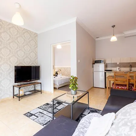 Grand Villa Ustka- Pokoje Z Balkonami I Tarasami, Parking W Cenie ! 3* Stolpmünde